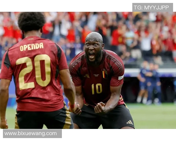 足球巨星告别赛场最后一战回顾与感动瞬间的传奇旅程