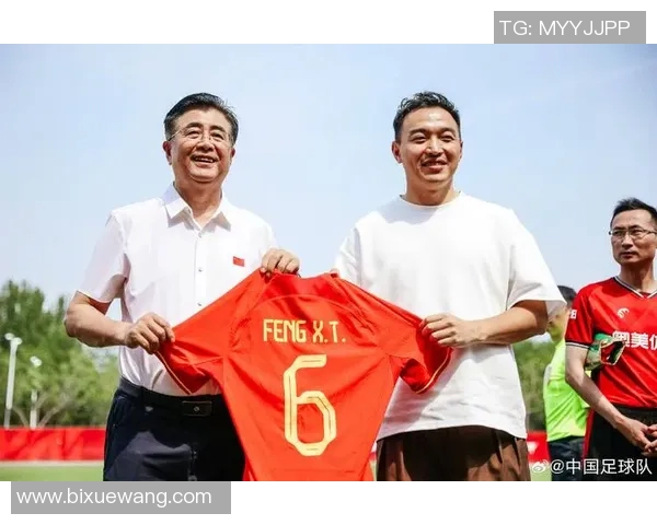 足球明星为中国足球发展贡献力量的故事与影响