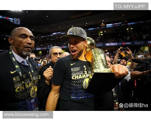 足球明星中是否有库里这样的传奇人物存在探讨