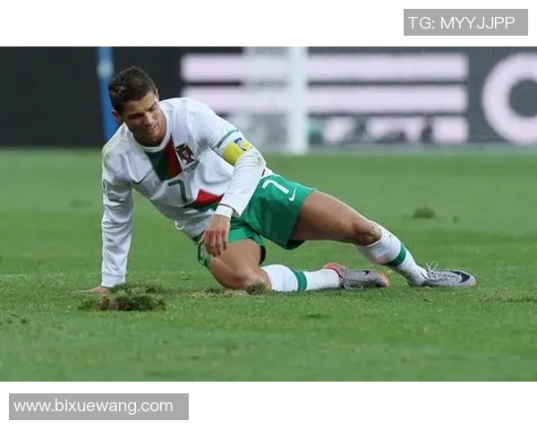 足球明星化身篮球巨星搞笑对决引发全场狂欢