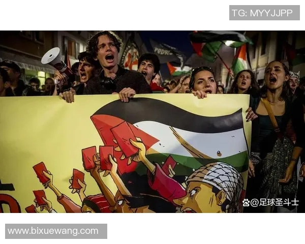 足球明星因扔瓶子引发争议视频曝光球迷反应热烈引发热议