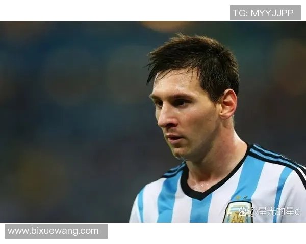 足球明星烙印高清图片展现球场风采与个人魅力的完美结合