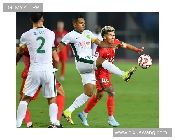 足球明星潮流新风尚毛线帽成为赛场外时尚标配