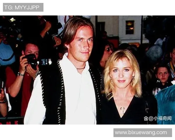 足球明星球员妻子的生活与事业:她们背后的故事与支持力量