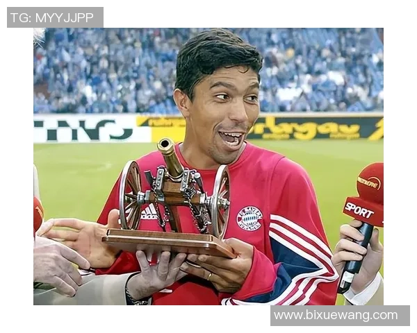 足球明星生涯中的遗憾瞬间集锦回顾与反思