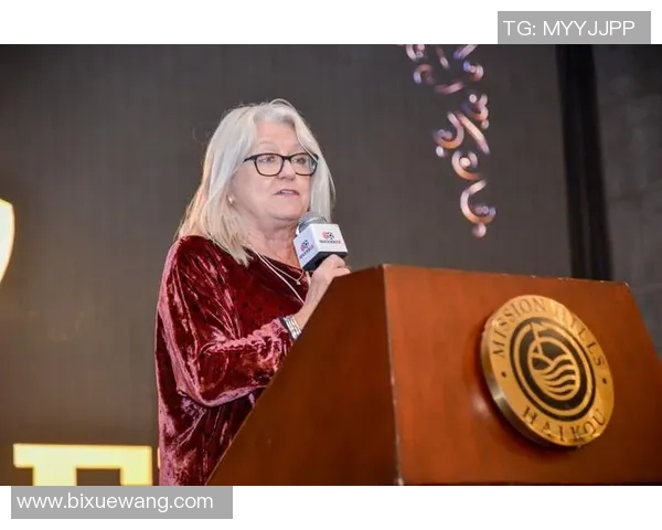 足球明星的多重身份揭秘他们的兼职与商业活动探索 足球明星的多重身份揭秘他们的兼职与商业活动探索