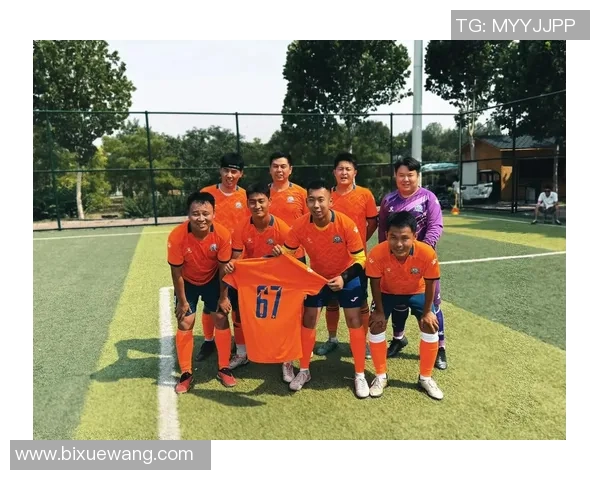 足球明星的服装品质如何值得关注的时尚与运动结合探讨 足球明星的服装品质如何值得关注的时尚与运动结合探讨