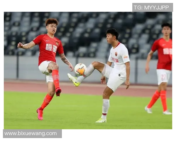 足球明星短裤大jb的时尚风潮与运动魅力全解析 足球明星短裤大jb的时尚风潮与运动魅力全解析